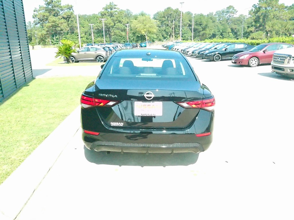 2025 Nissan Sentra SV photo 4