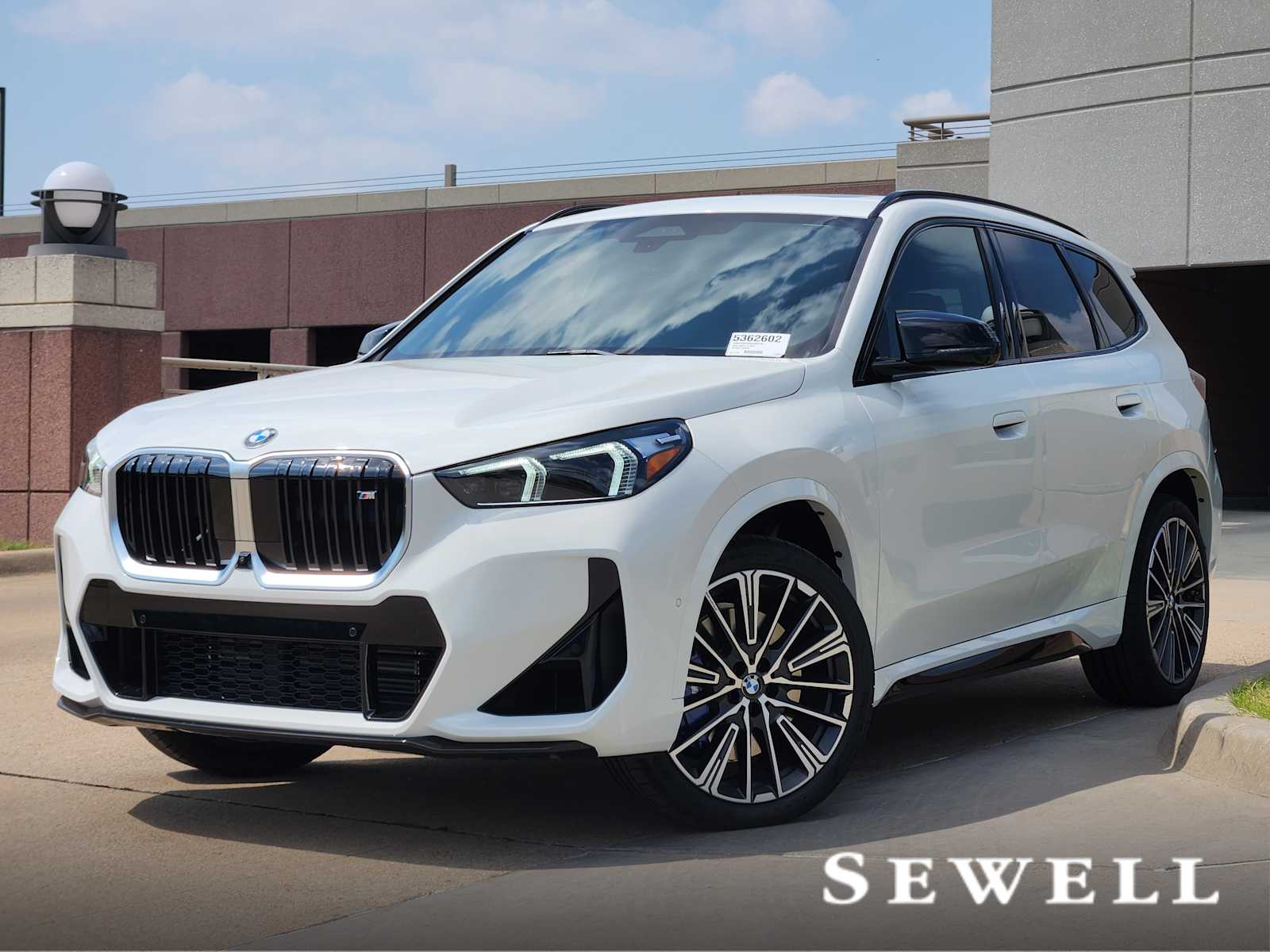 2025 BMW X1 M35i