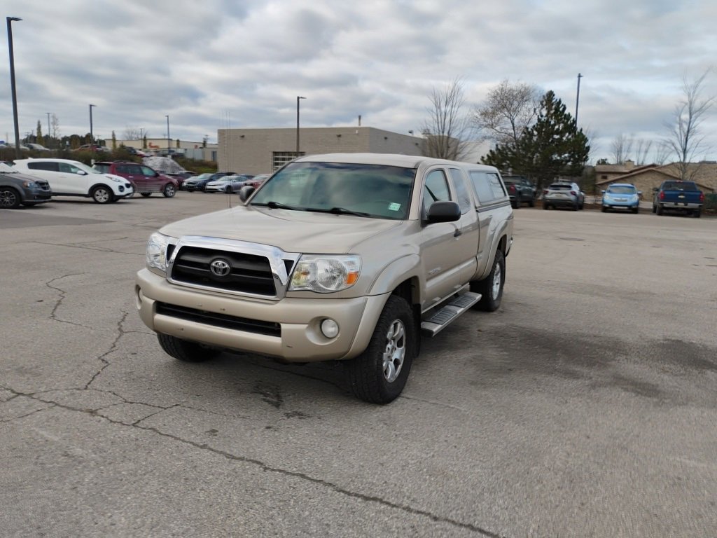 2005 Toyota Tacoma Base 4x4 Access Cab photo 3