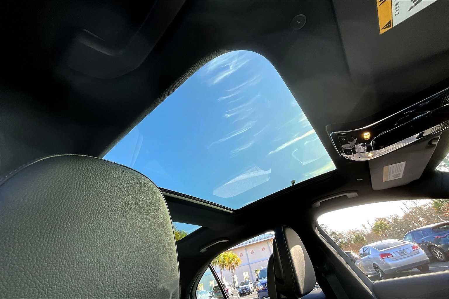2024 Mercedes Benz C 300 4MATIC photo 25