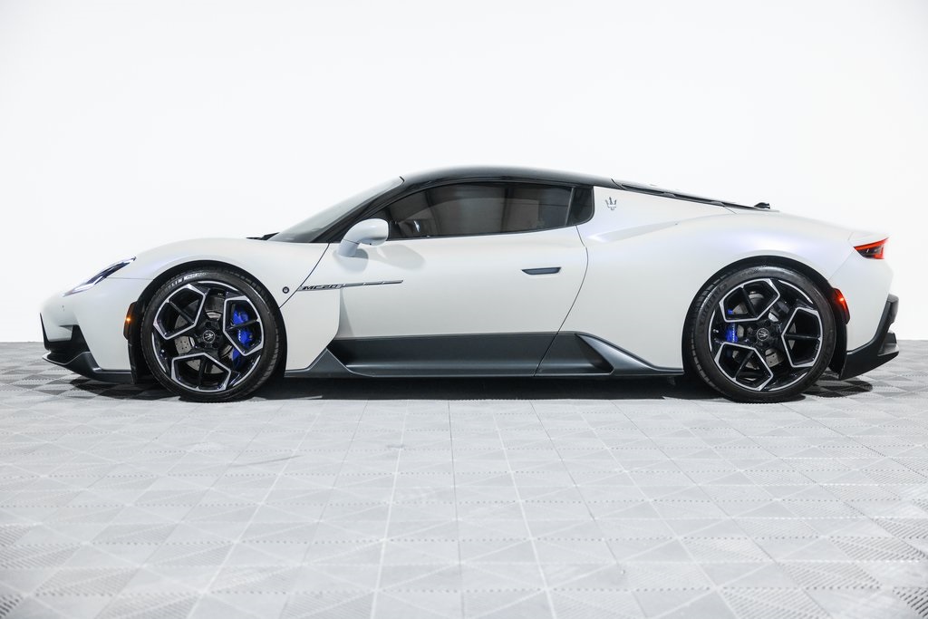 2022 Maserati MC20 Base photo 13
