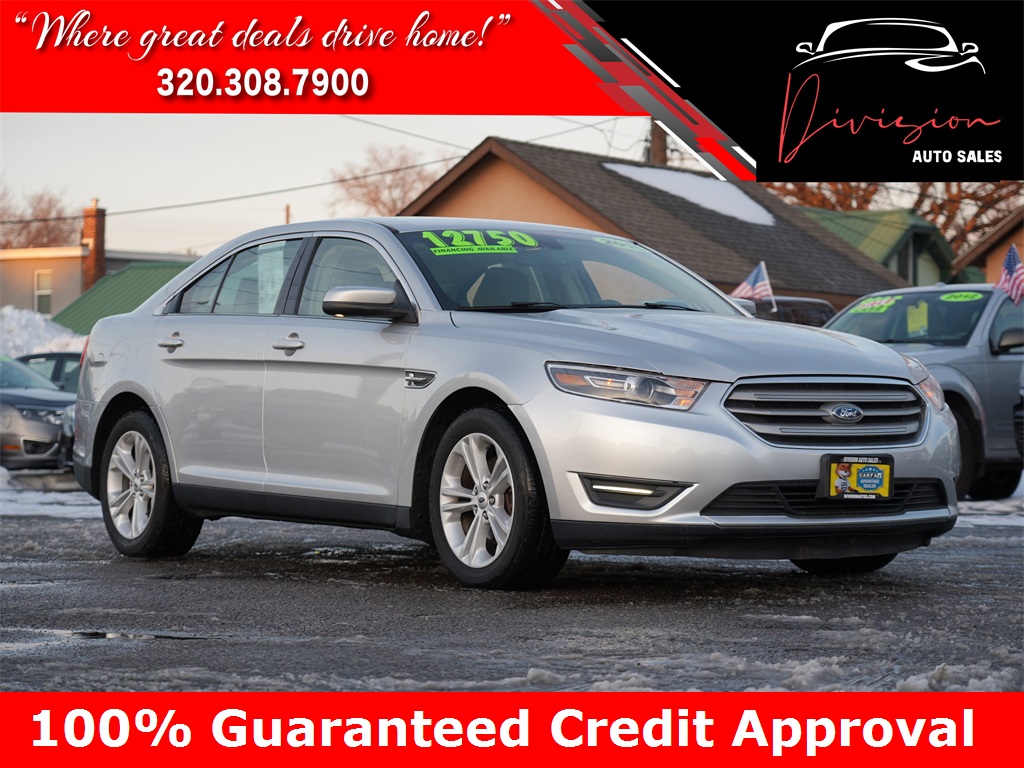 2016 Ford Taurus SEL's photo