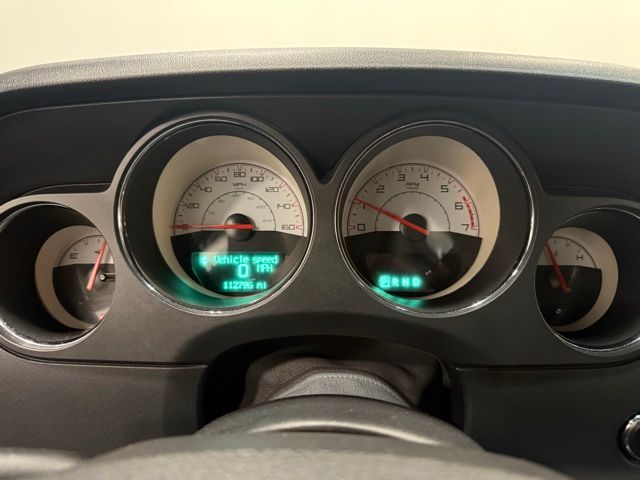 2014 Dodge Challenger R/T photo 16