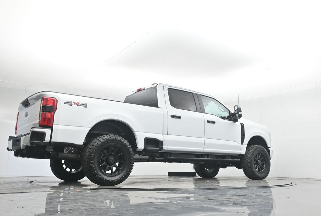 2025 Ford F-250 photo 43