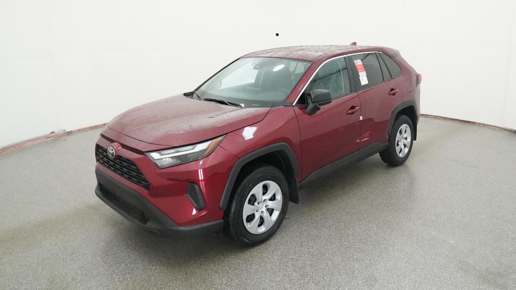2025 Toyota RAV4 LE's photo
