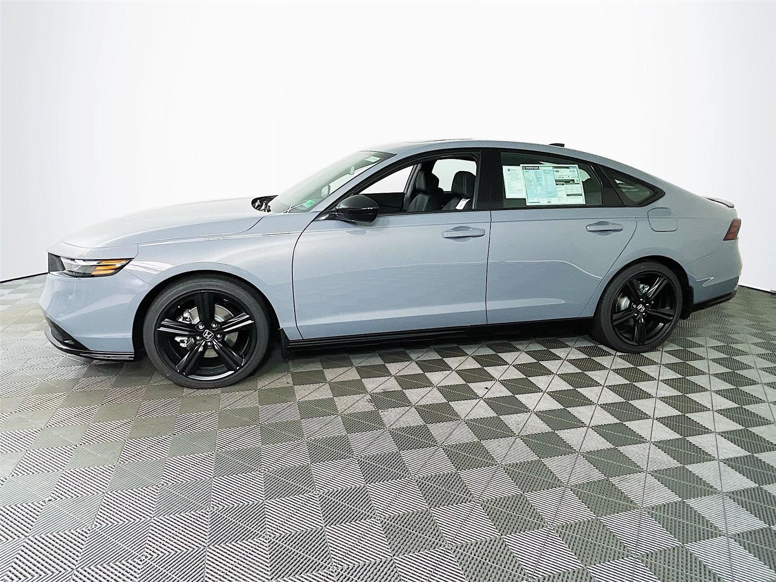 2025 Honda Accord Hybrid Sport-L photo 3