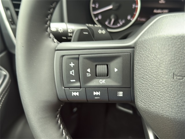2026 Nissan Rogue SV photo 18