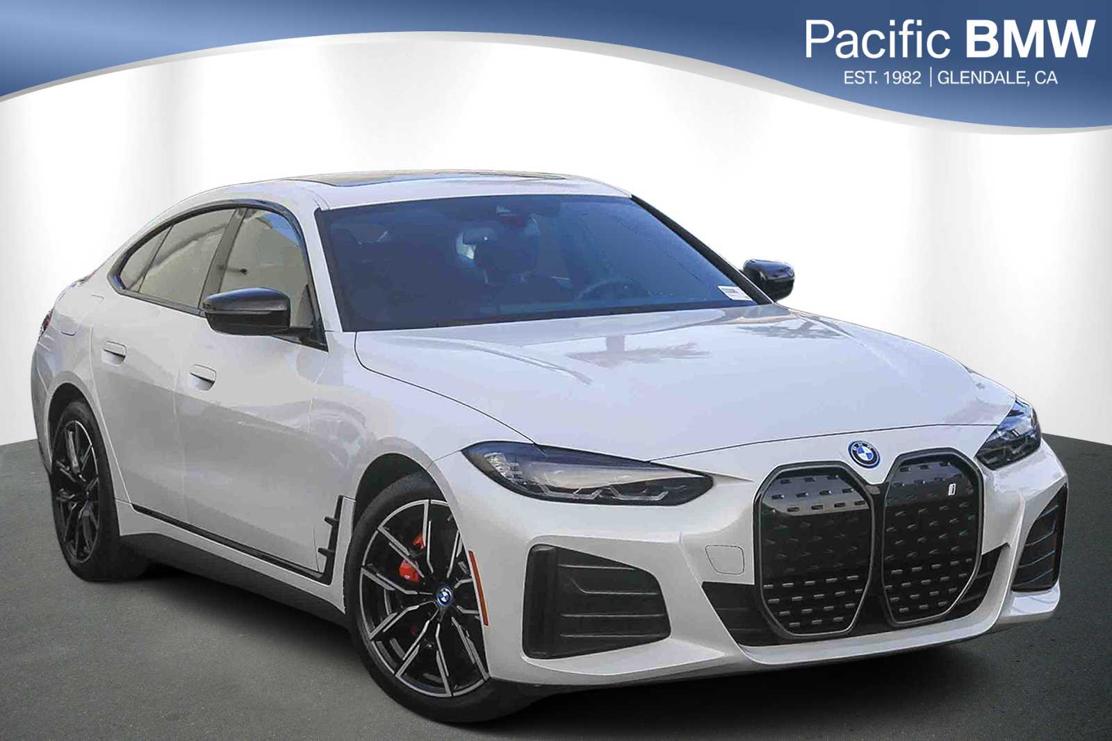 2023 BMW i4 40's photo