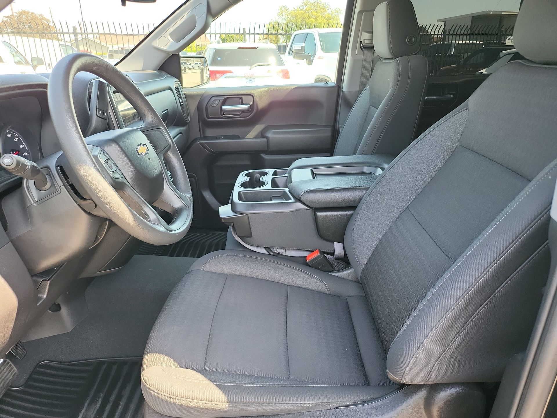 2023 Chevrolet Silverado 1500 Custom photo 11