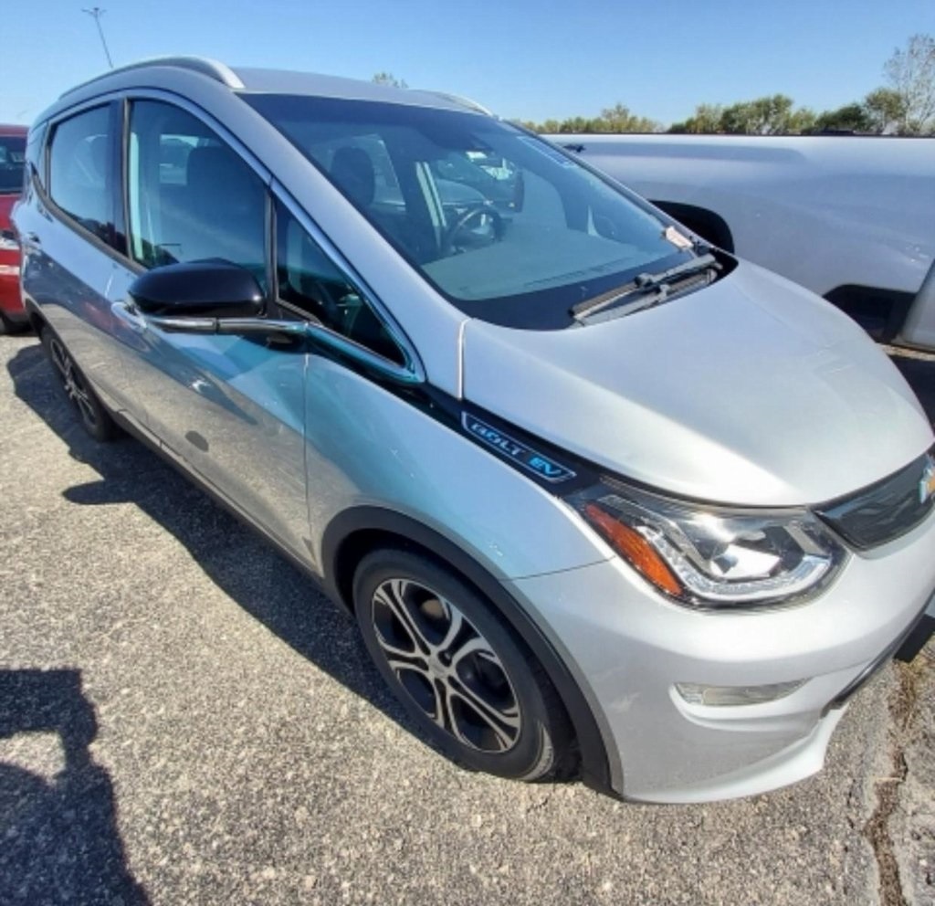 Used 2017 Chevrolet Bolt EV Premier with VIN 1G1FX6S03H4148209 for sale in Smithville, MO
