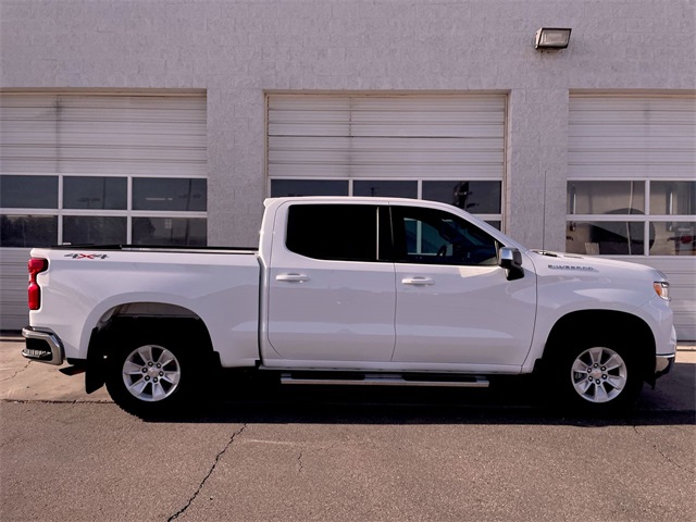 2024 Chevrolet Silverado 1500 LT photo 2
