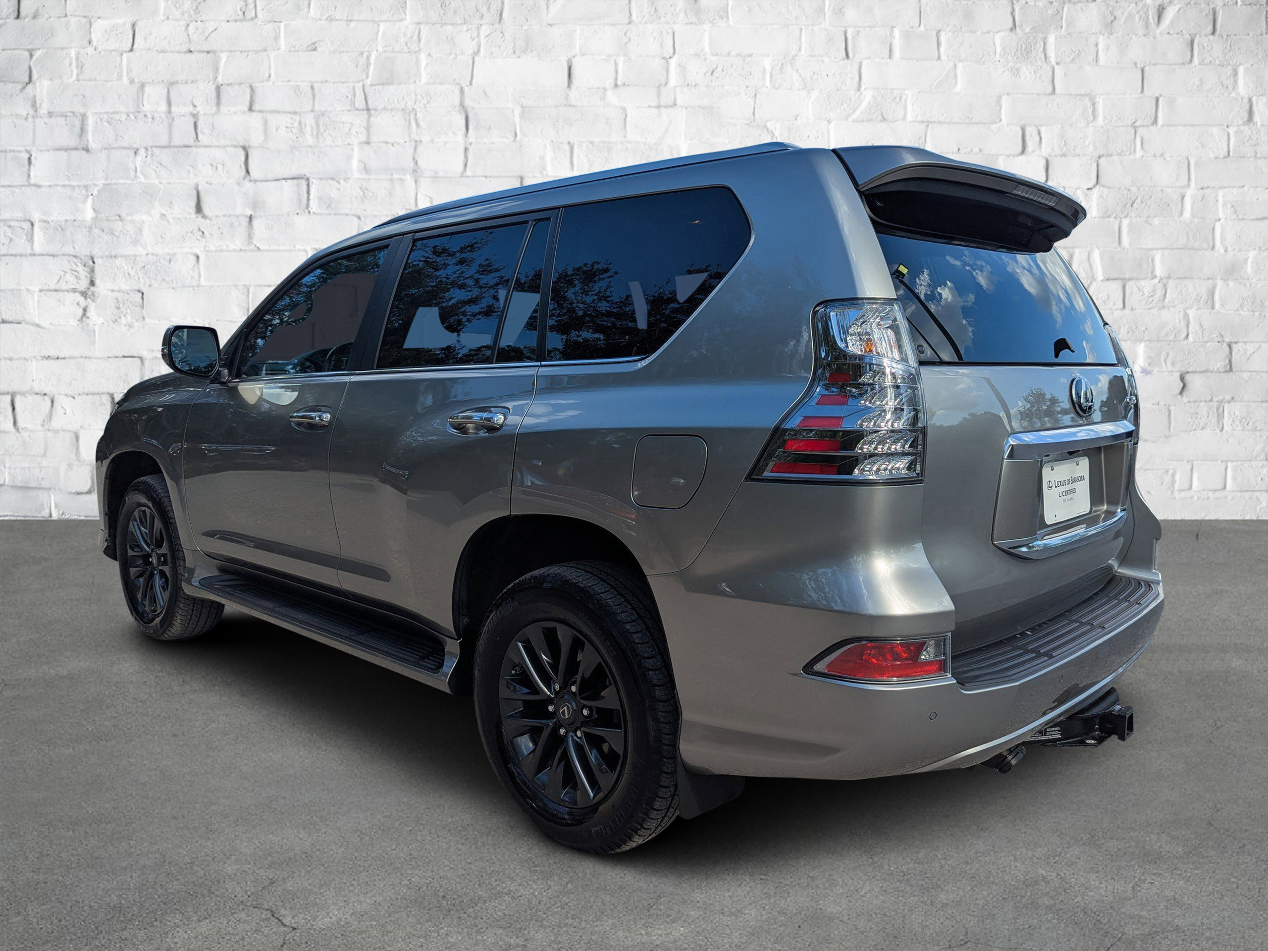 2023 Lexus GX Premium photo 4