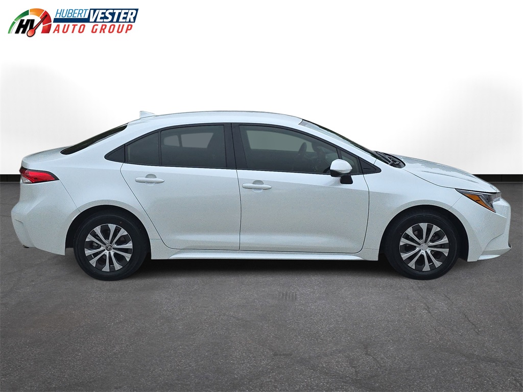 2022 Toyota Corolla Hybrid LE photo 5