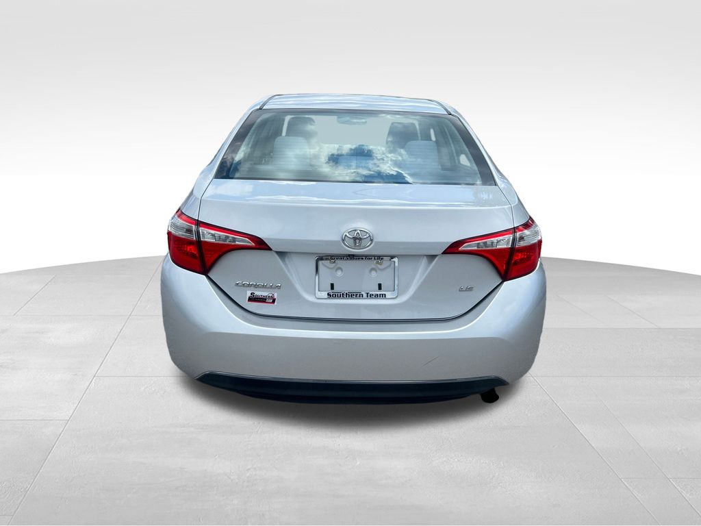 2014 Toyota Corolla LE photo 4