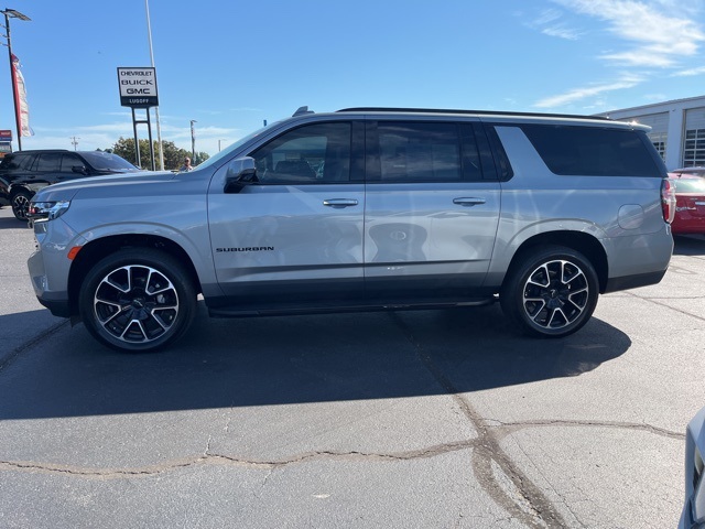 2024 Chevrolet Suburban RST photo 37