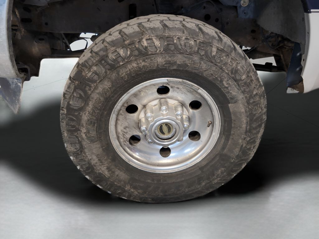 2004 Ford F-350 Lariat photo 27