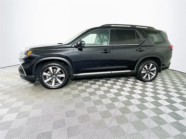 2023 Honda Pilot Touring photo 2
