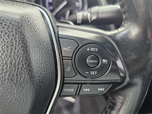 2018 Toyota Camry SE photo 25