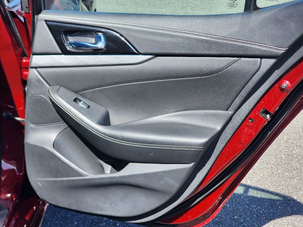 2017 Nissan Maxima SV photo 23