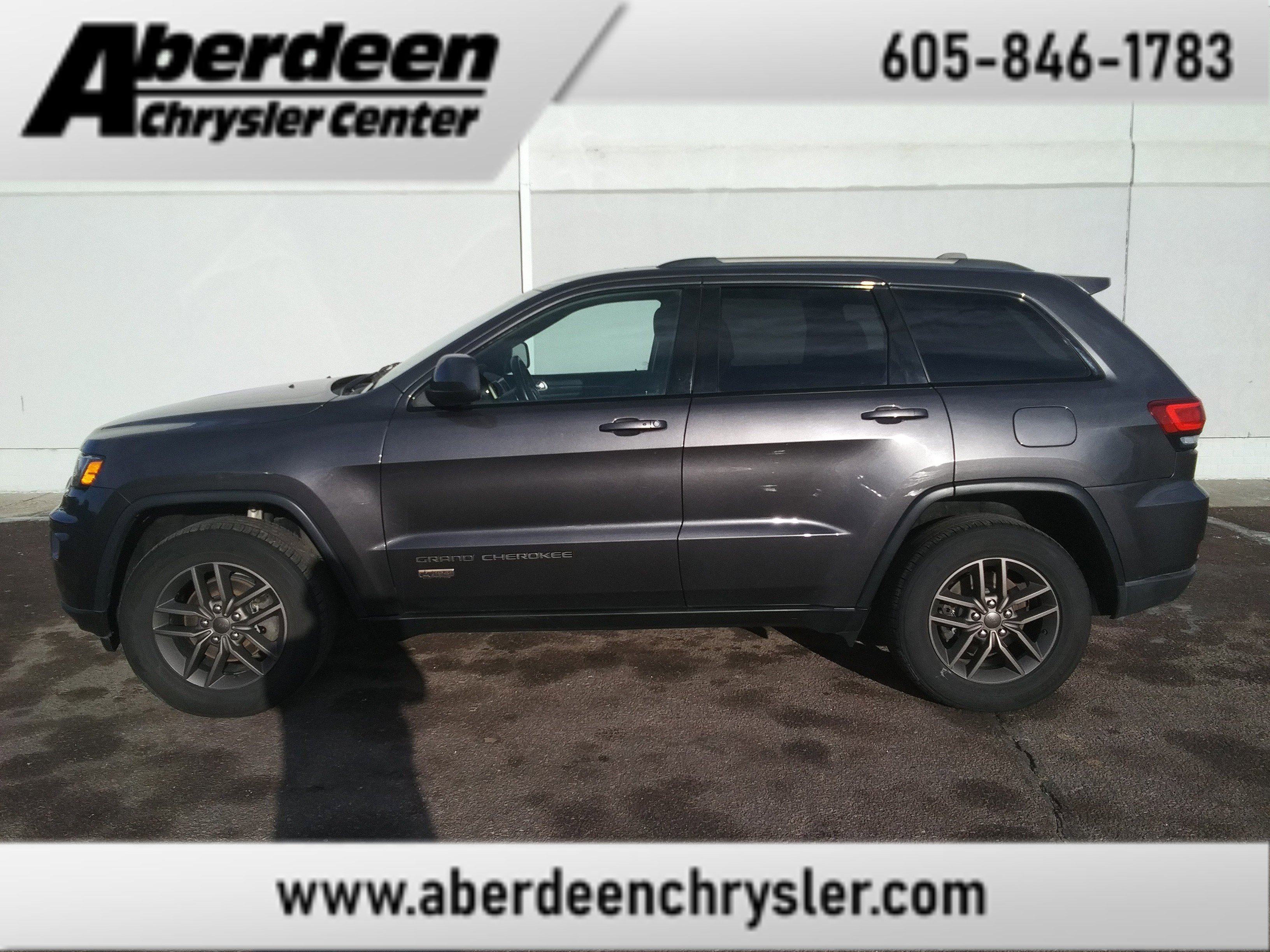 2016 Jeep Grand Cherokee Laredo's photo