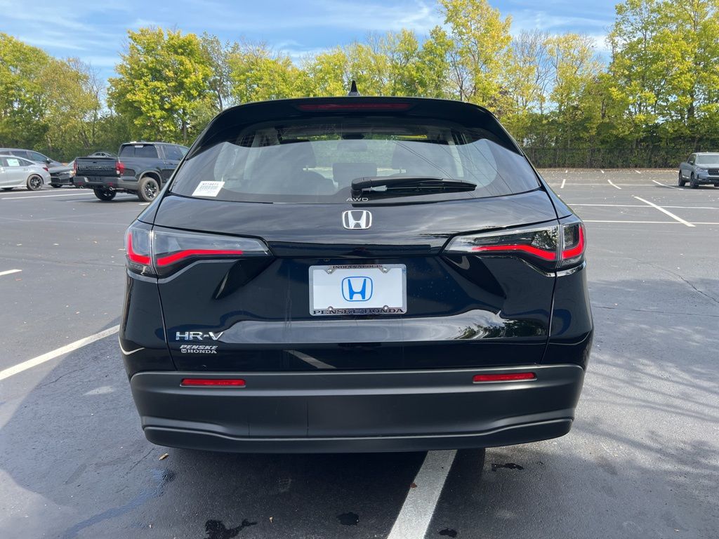 2024 Honda HR-V LX photo 2