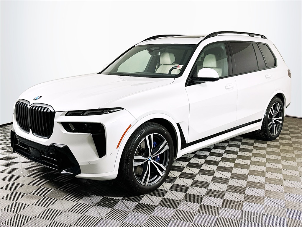 2024 BMW X7 40i's photo