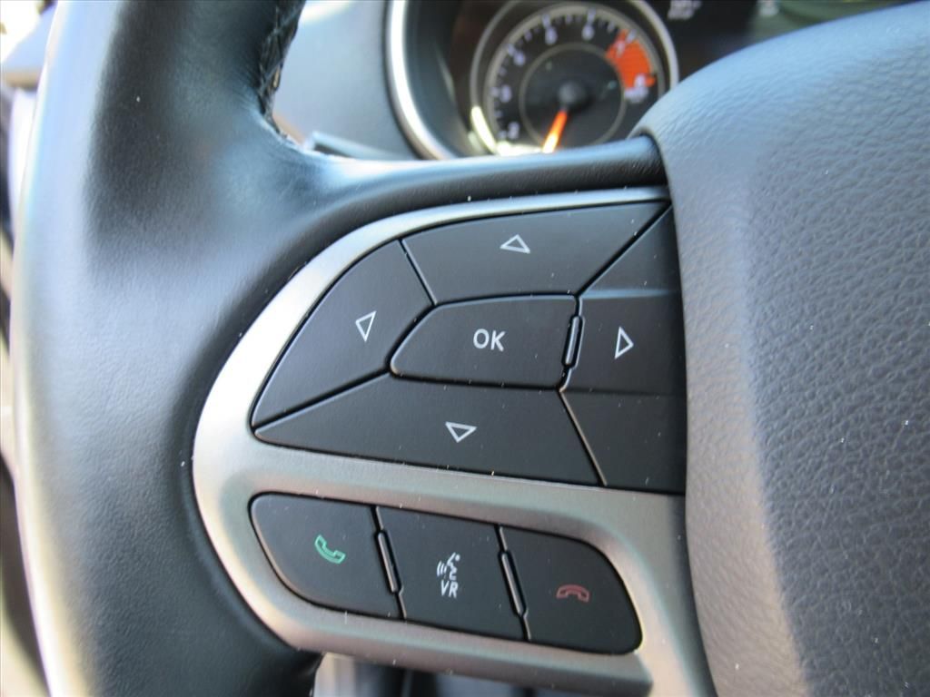 2020 Jeep Cherokee Limited photo 17