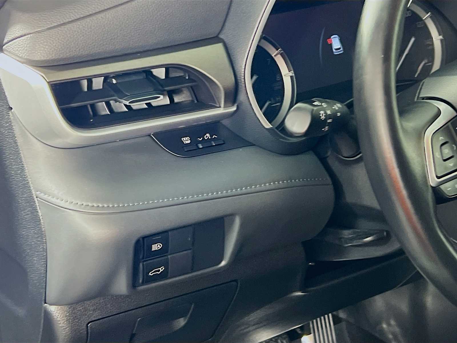 2020 Toyota Highlander XLE photo 10