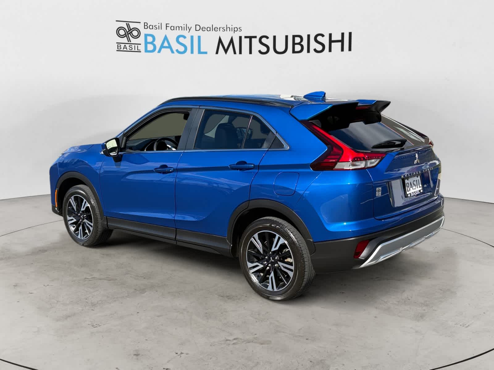 2023 Mitsubishi Eclipse Cross SE photo 3