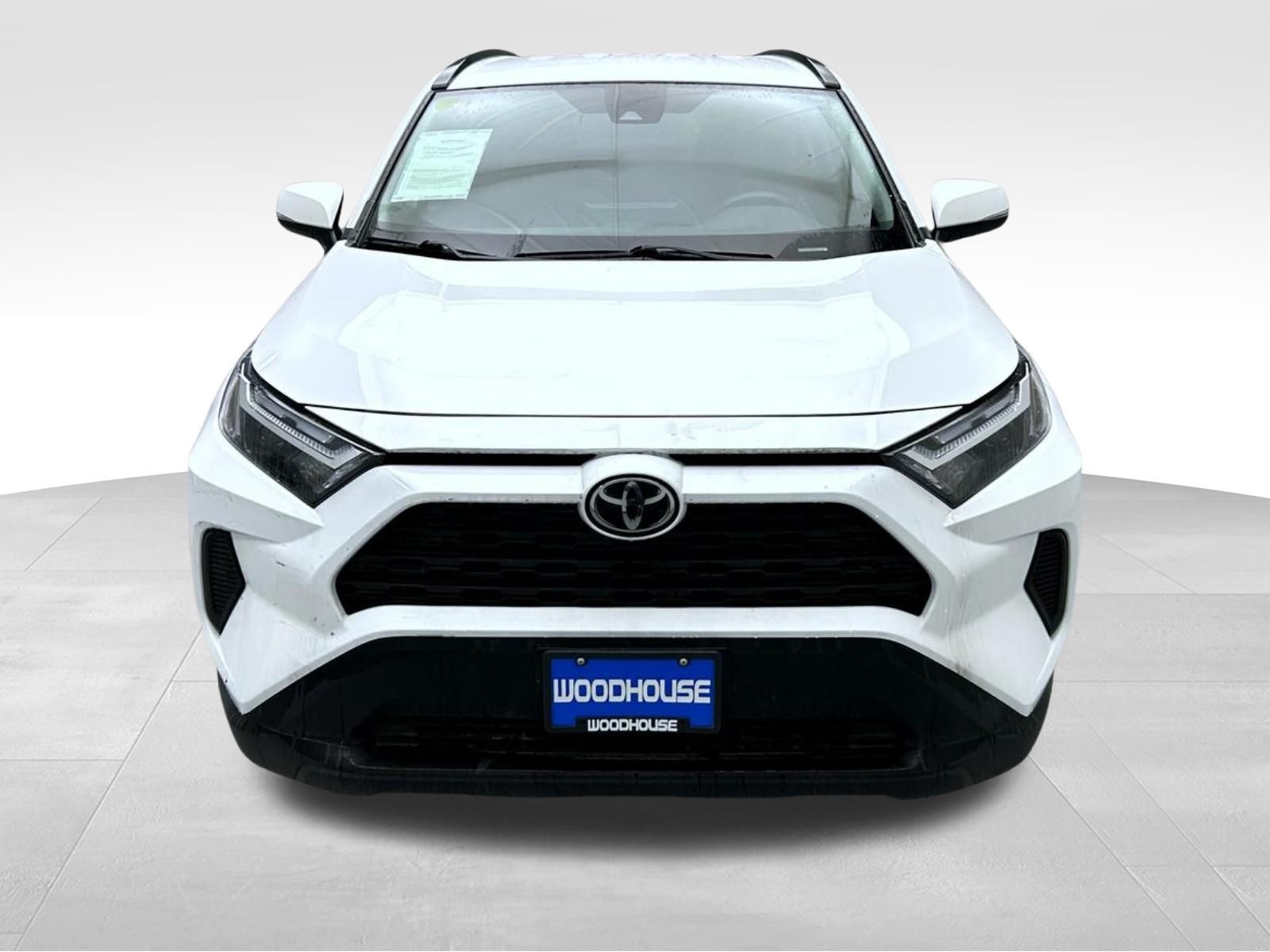 2024 Toyota RAV4 XLE photo 2