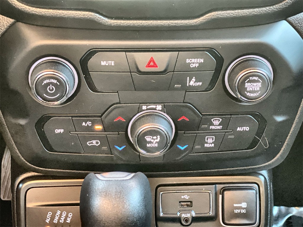 2022 Jeep Renegade Altitude photo 16