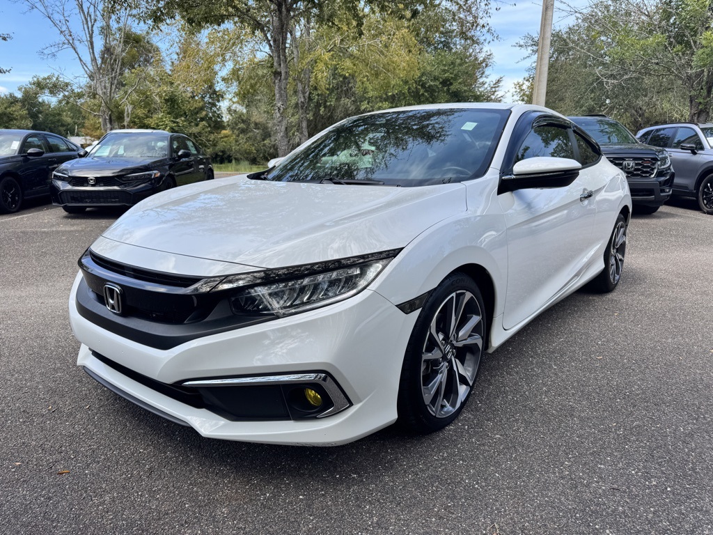 2019 Honda Civic Touring photo 3