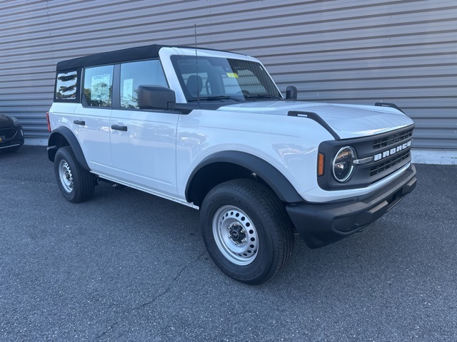 2025 Ford Bronco 4-Door Base's photo