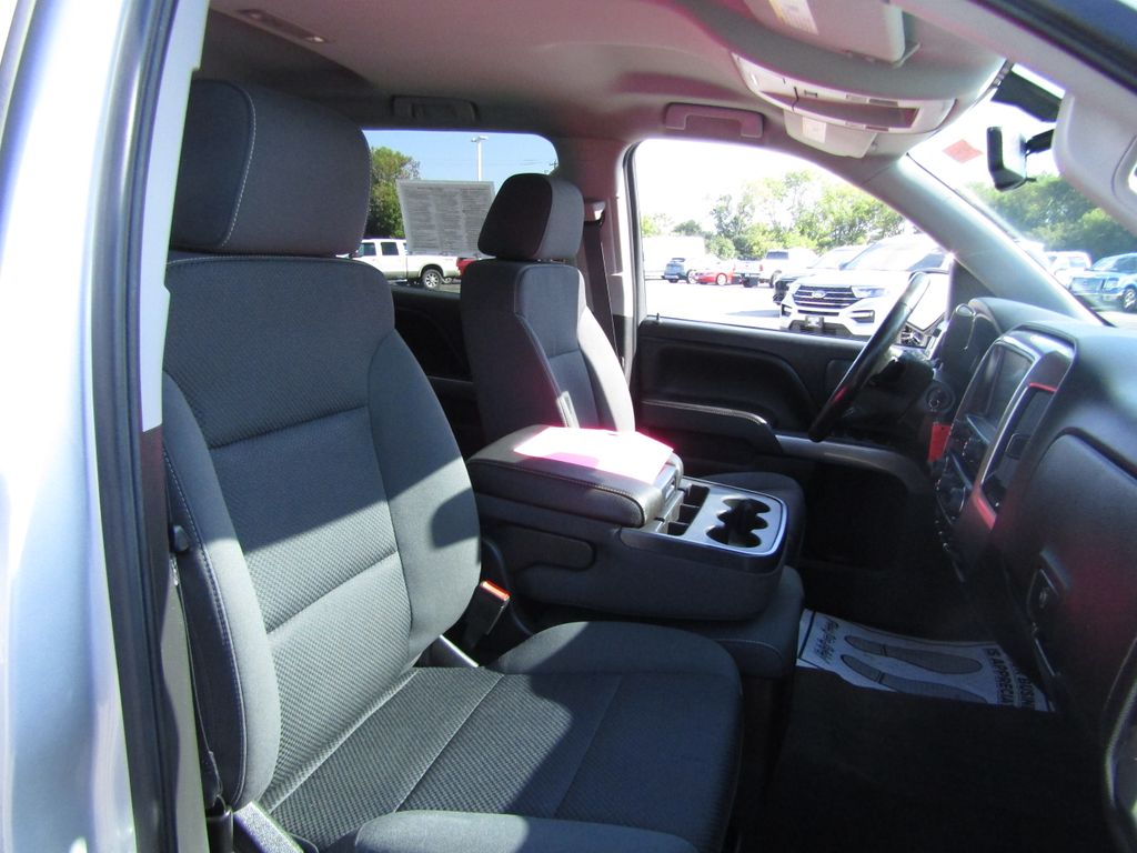 2016 Chevrolet Silverado 1500 LT photo 15