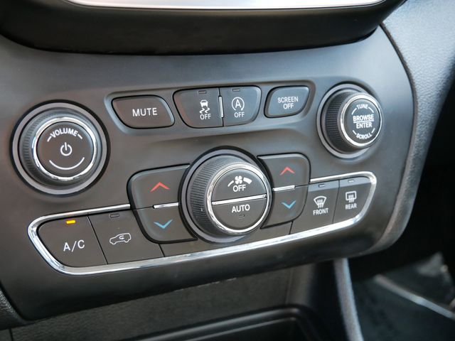 2019 Jeep Cherokee Trailhawk photo 17