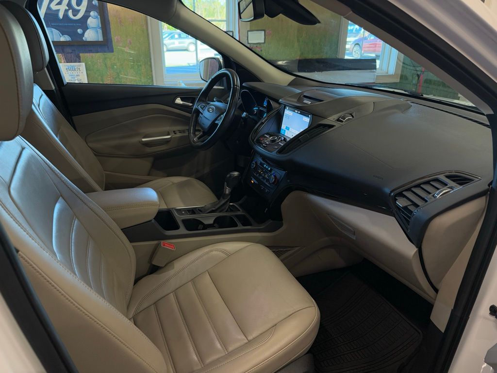 2017 Ford Escape Titanium photo 21