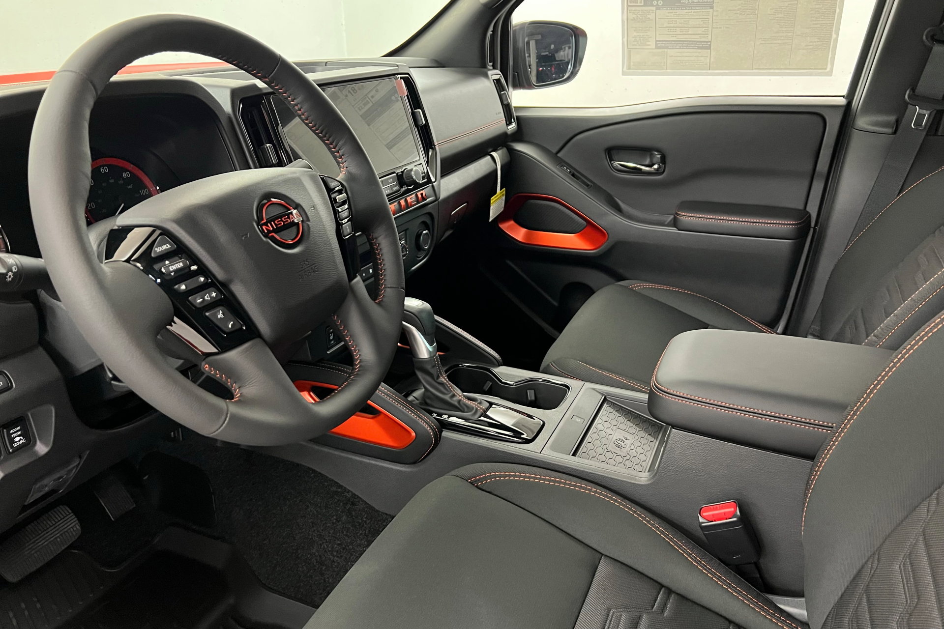 2025 Nissan Frontier PRO-4X photo 15