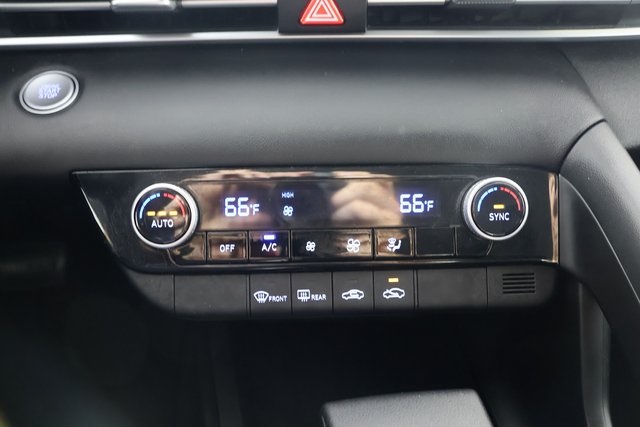 2023 Hyundai Elantra SEL photo 15