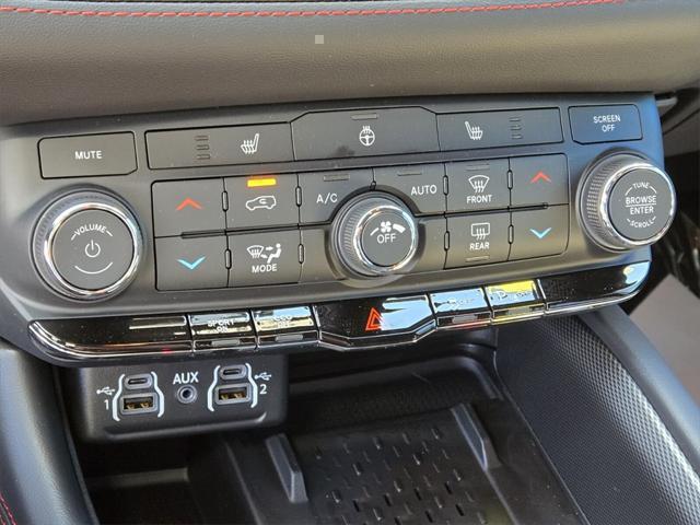 2025 Dodge Durango R/T photo 13