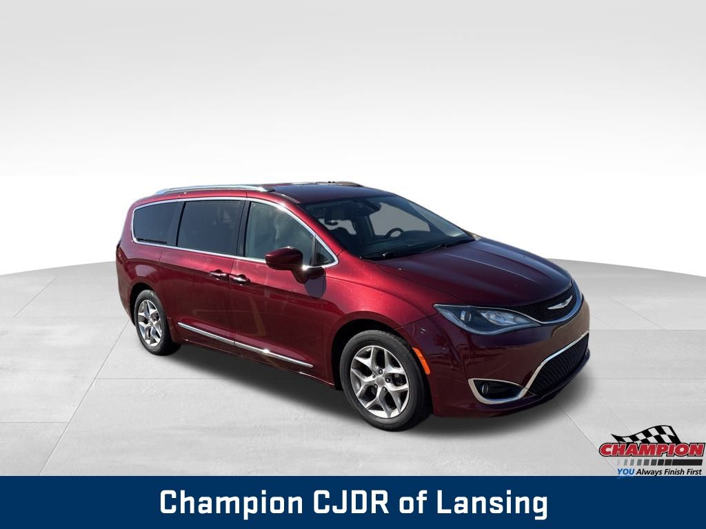 2018 Chrysler Pacifica Touring Plus photo 11