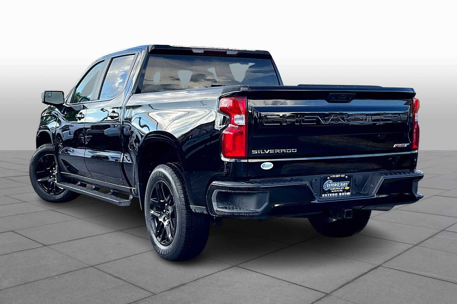 2024 Chevrolet Silverado 1500 RST photo 11
