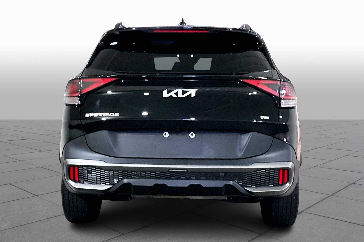 2023 Kia Sportage X-Line photo 3