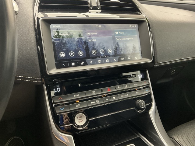 2018 Jaguar XE R-Sport photo 10