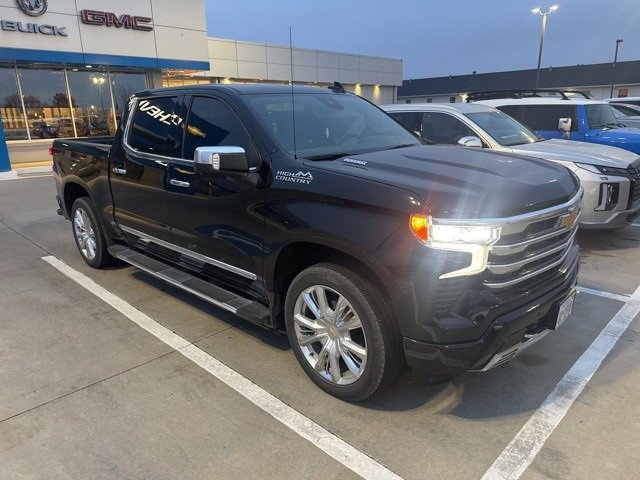 2023 Chevrolet Silverado 1500 High Country's photo
