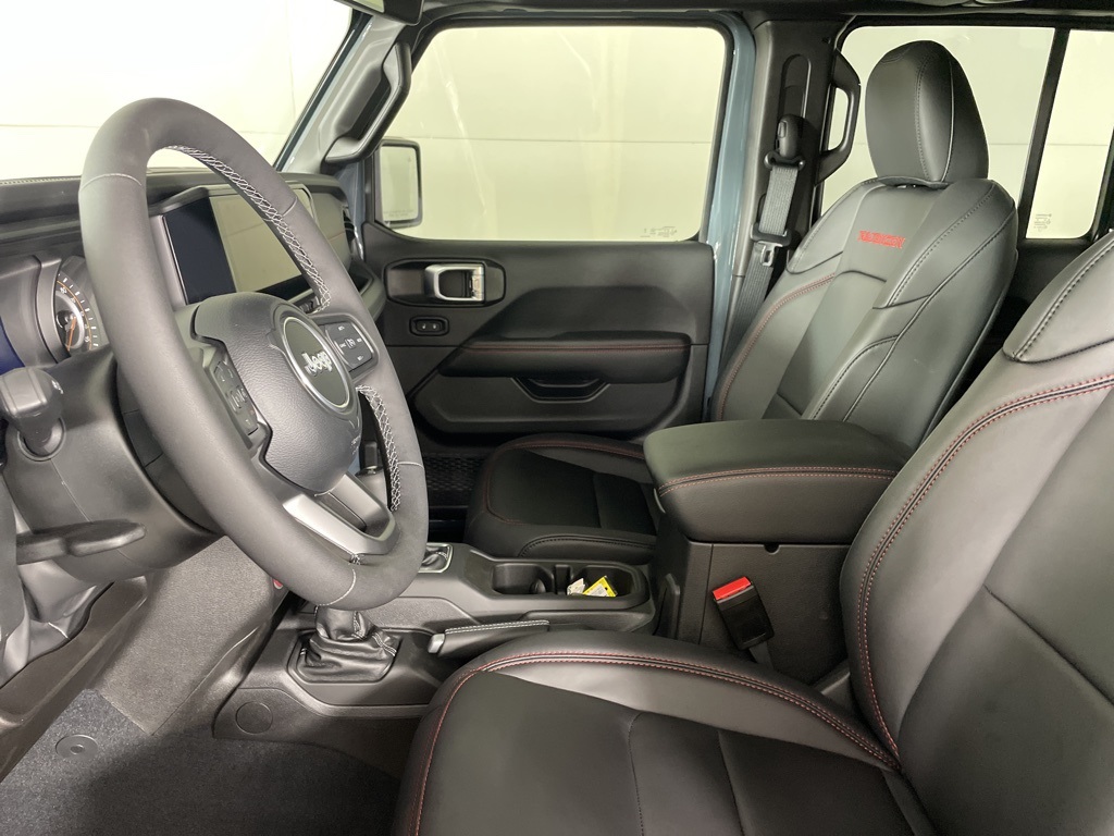 2025 Jeep Wrangler Rubicon X photo 18