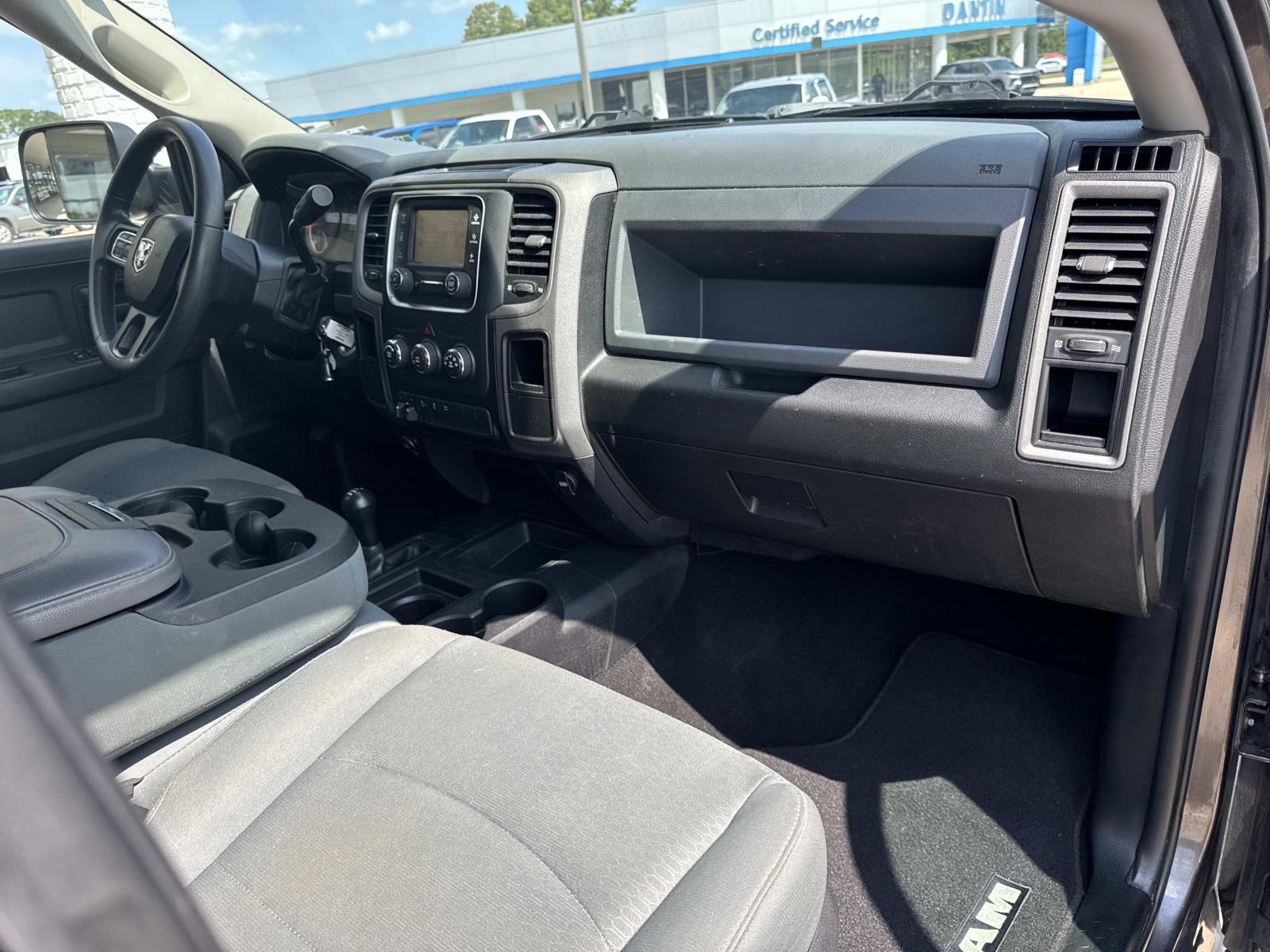 2018 Ram 2500 Tradesman photo 11