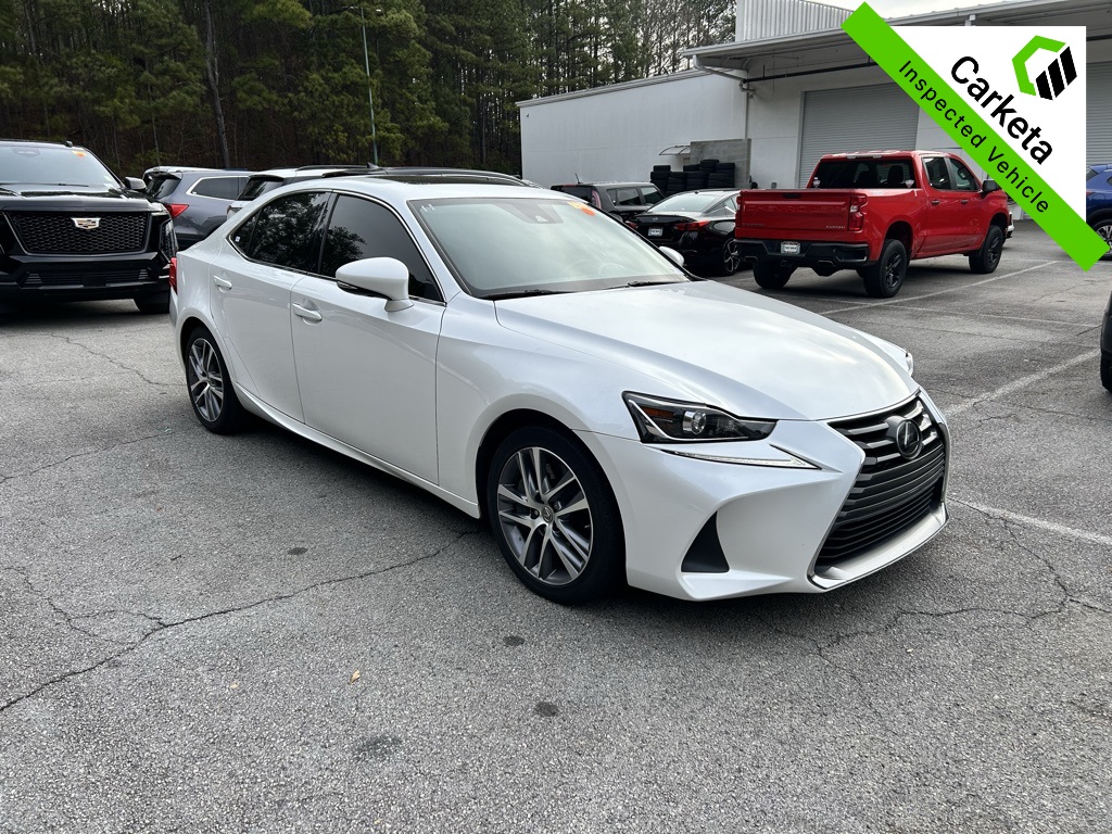 2020 Lexus IS 300's photo