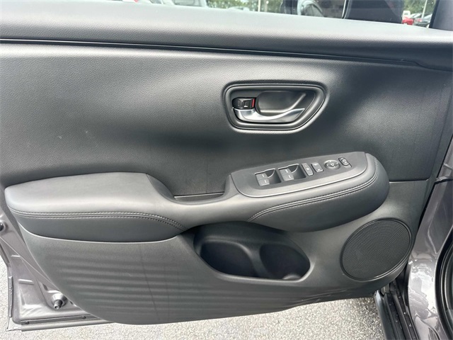2026 Honda HR-V LX photo 17