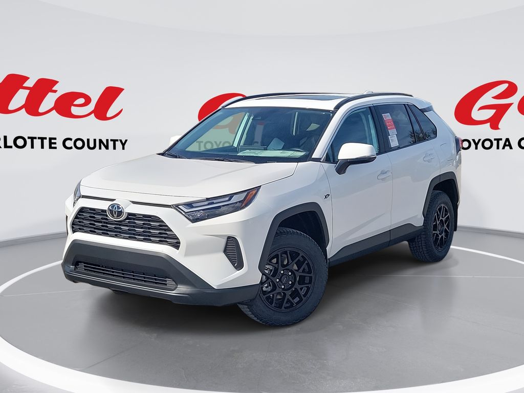 2025 Toyota RAV4 XLE's photo