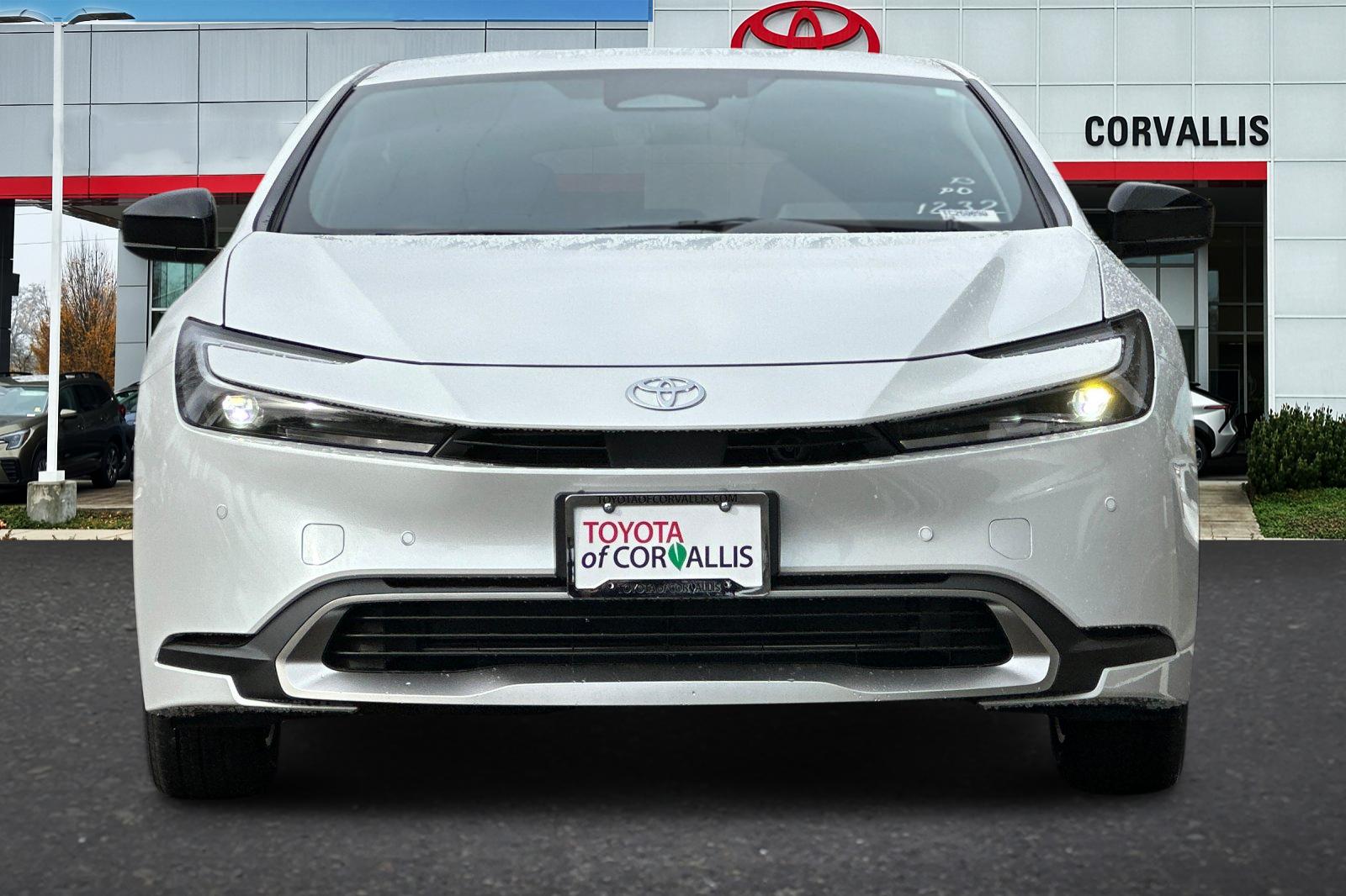 2026 Toyota Prius Plug-in Hybrid SE photo 2